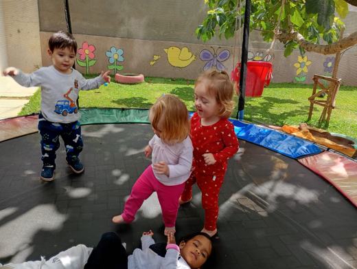 Crianças da Recrear: trampolim, Maternal (2 a 4 anos)