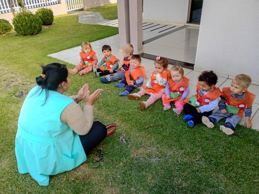 Crianças da Recrear: roda de música, Pequenos (1 a 2 anos)